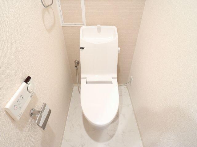 近鉄京都線 大和西大寺駅 徒歩7分 6階建 築19年のトイレ写真