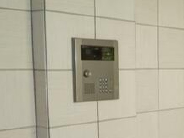 エントランス　オートロック完備