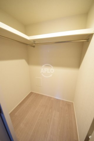 収納　ブランズ大阪本町　ウォークインクローゼット
