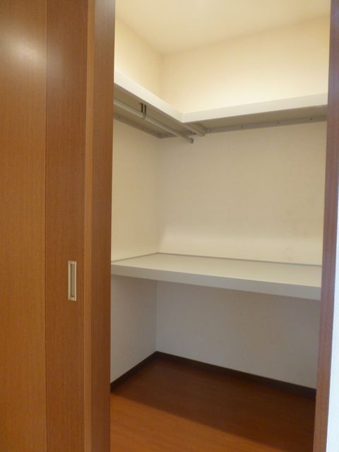 収納　荷物がたくさん入るウォークインクローゼット付です！
