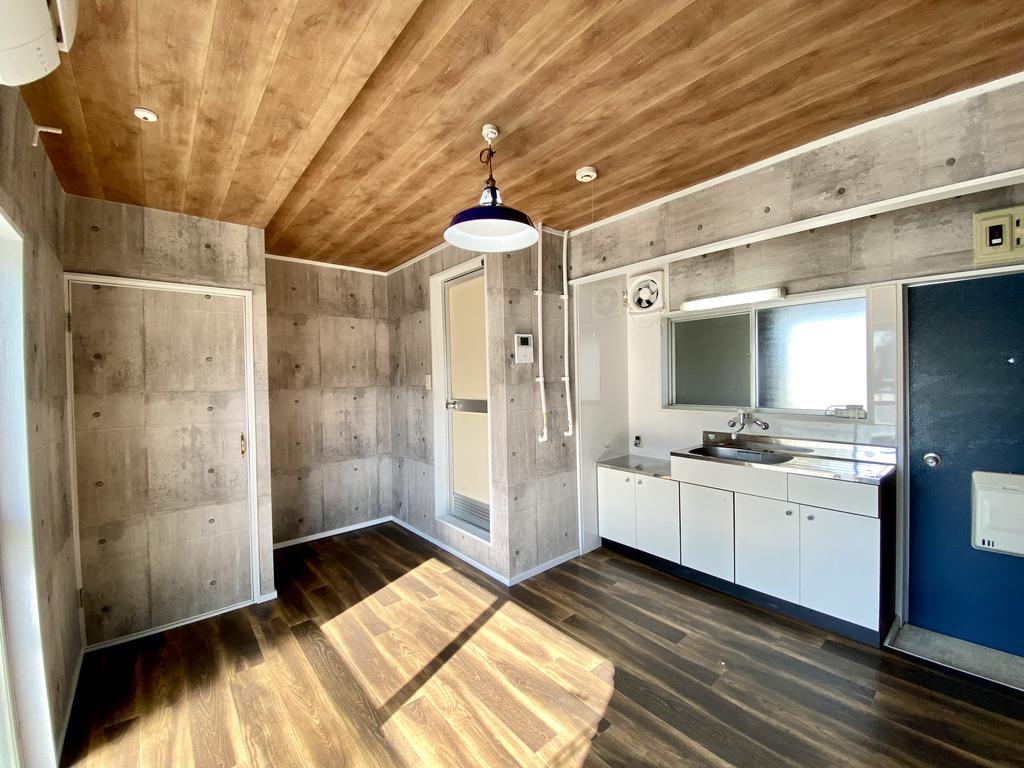 Luana壺川_内装_1