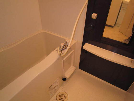 バス・シャワールーム　※別室の写真です