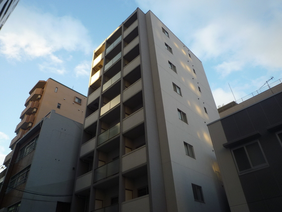 広島市中区西十日市町のマンションの建物外観