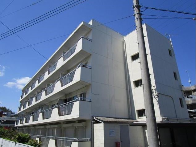 横浜市戸塚区上矢部町のマンションの建物外観