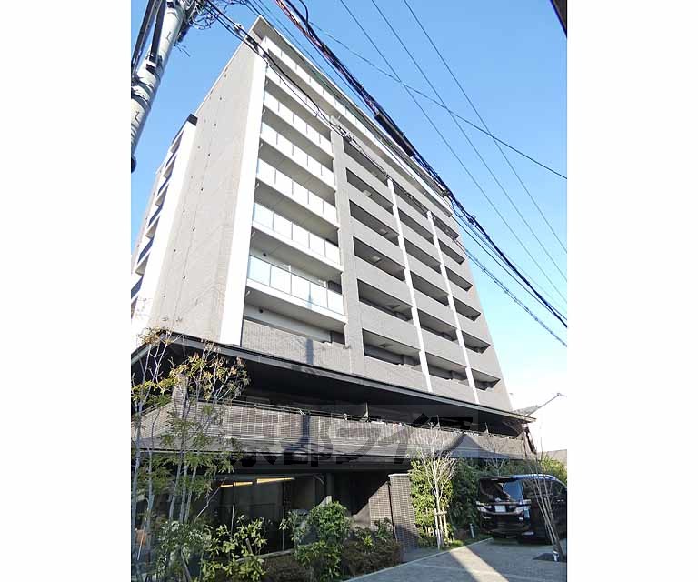 京都市下京区中金仏町のマンションの建物外観