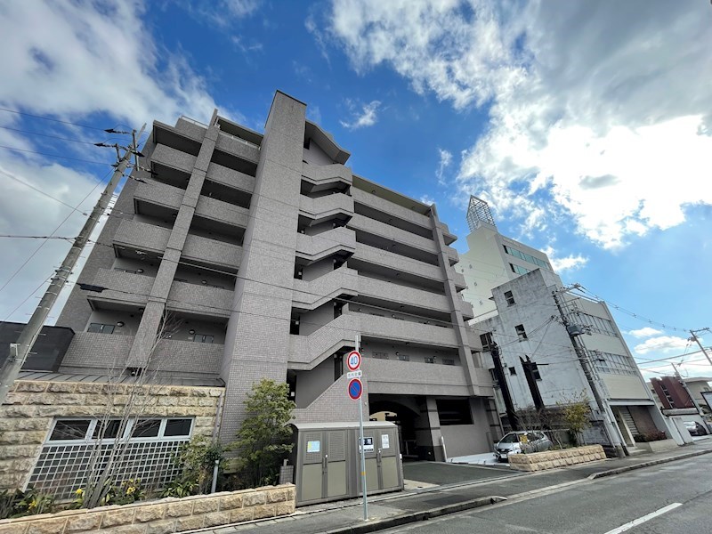 姫路市南畝町のマンションの建物外観