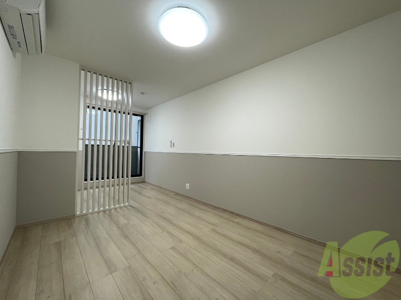 居室・リビング　こちらはリビングです。８．４５帖のＬＤＫでございます。