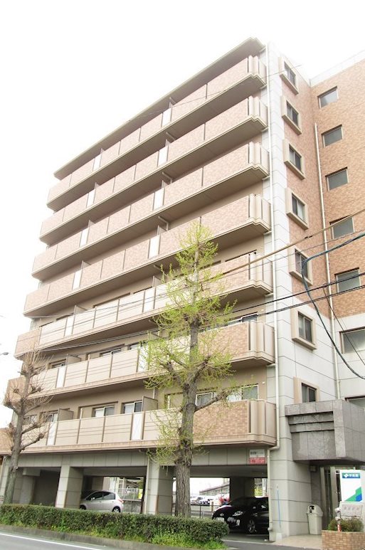 熊本市西区蓮台寺のマンションの建物外観