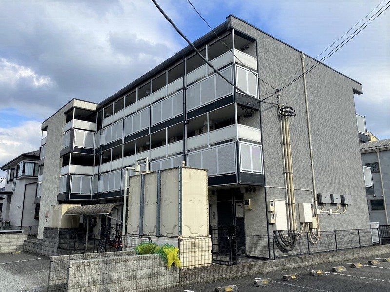 さいたま市南区大字円正寺のマンションの建物外観