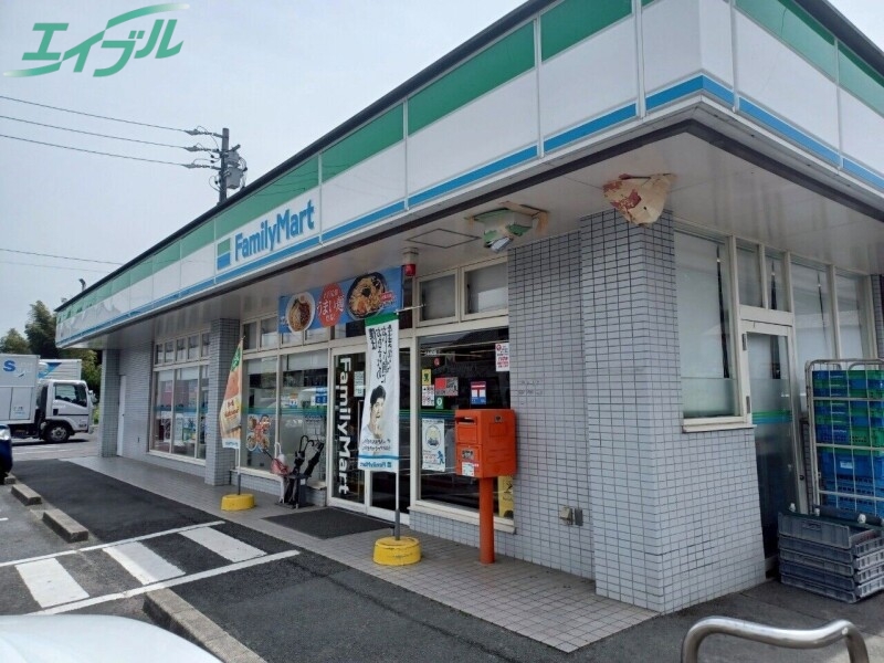 コンビニ　ファミリーマート青山店（コンビニ）まで3953m