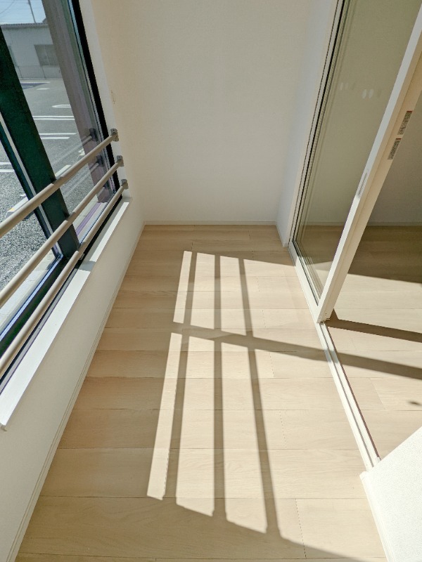 バルコニー　図面と現状に相違がある場合には現状を優先