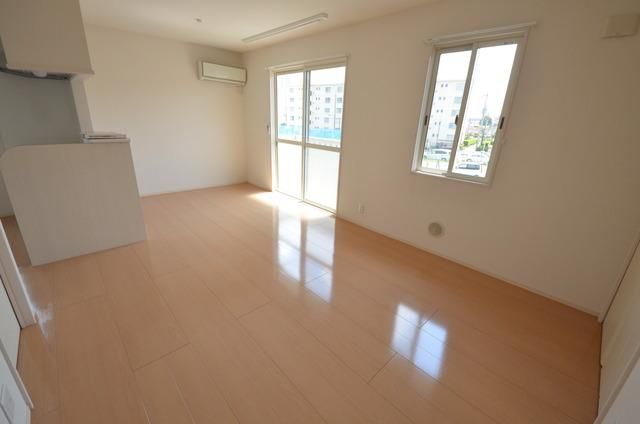 居室・リビング　★LDK13帖★