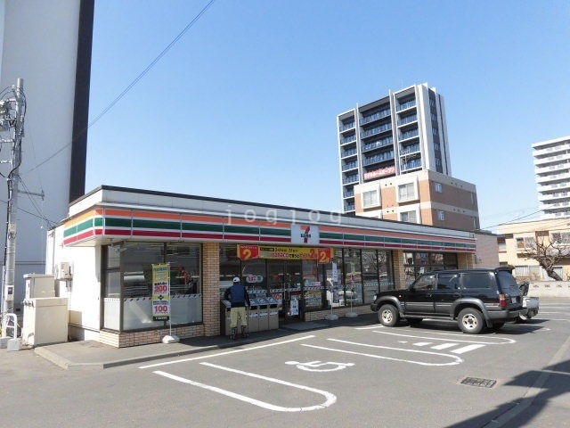 コンビニ　セブンイレブン札幌北24条店（コンビニ）まで26m