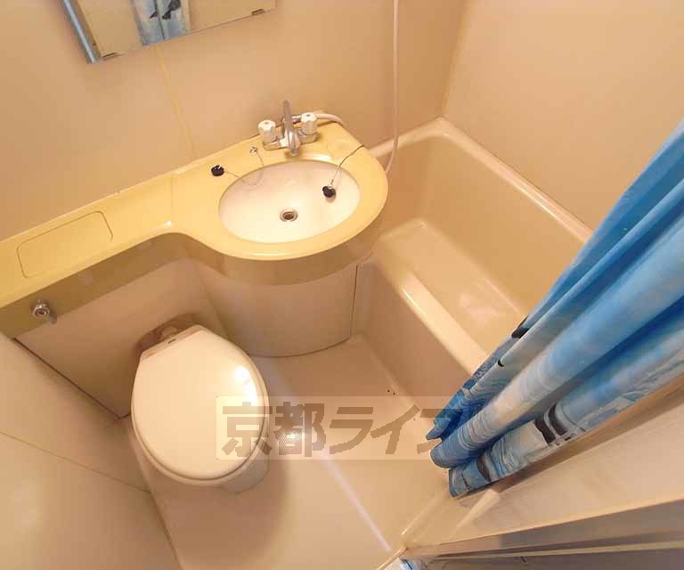 バス・シャワールーム　綺麗なユニットバスです。