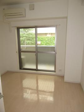 ピュール　居室・リビング　洋室