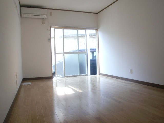 居室・リビング　同型タイプ