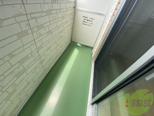 バルコニー　バルコニー付きで洗濯物を干すのにも便利ですね。