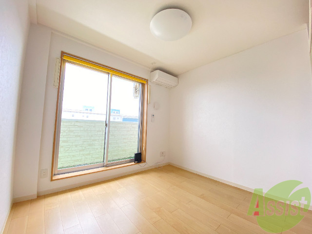 居室・リビング　広めのリビングでのびのび生活出来ますね。