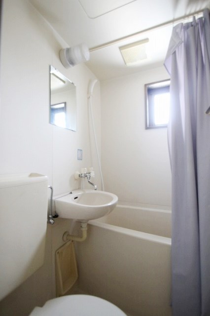 バス・シャワールーム　同物件別室