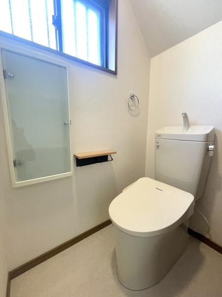 トイレ　トイレ