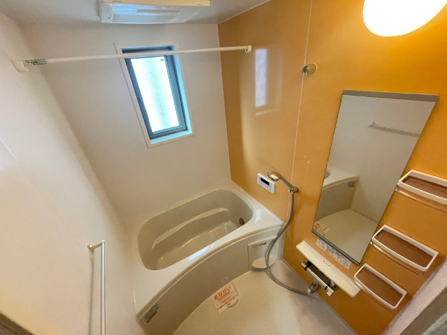 バス・シャワールーム　浴室乾燥機付きです