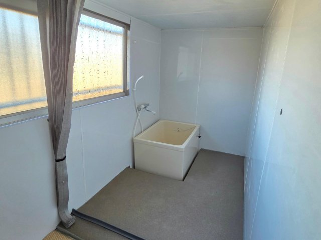 バス・シャワールーム　浴槽・シャワー栓新品！