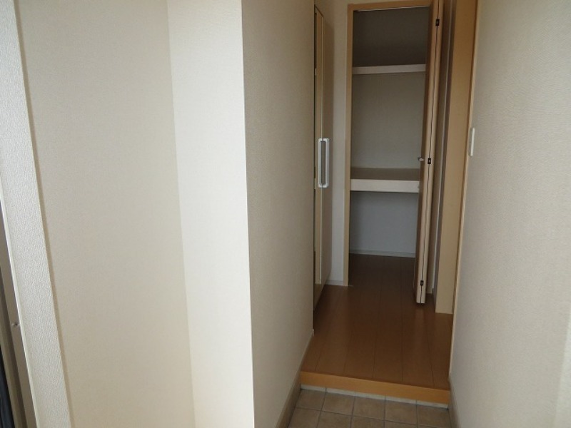 玄関　図面と現状に相違がある場合には現状を優先