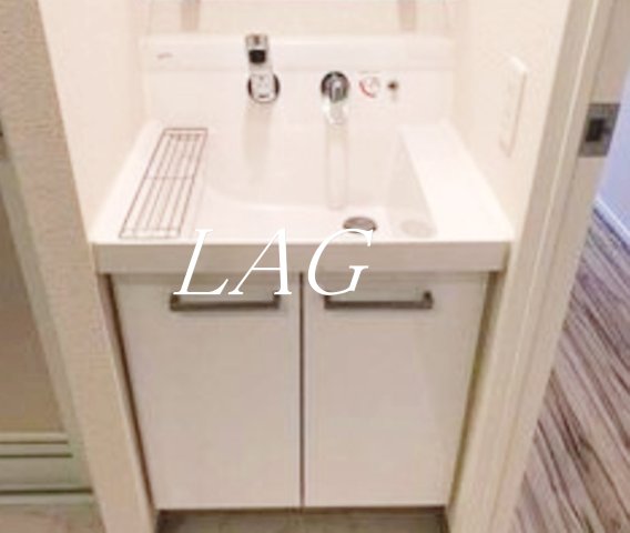 洗面設備　独立洗面台です。