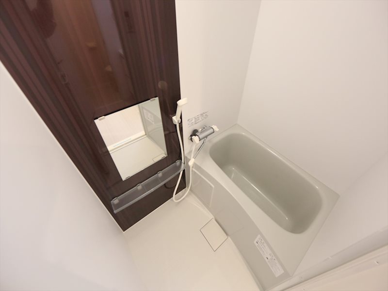 バス・シャワールーム　浴室暖房乾燥機能付バスルーム　同仕様写真