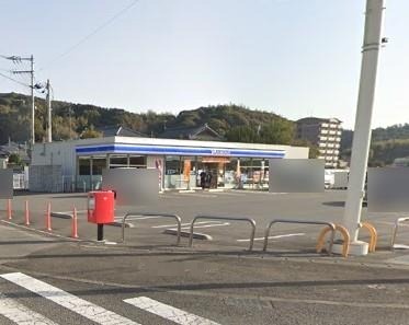 コンビニ　ローソン 南国岡豊小蓮店（コンビニ）まで1331m