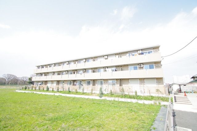 建物外観　★明るい外観★