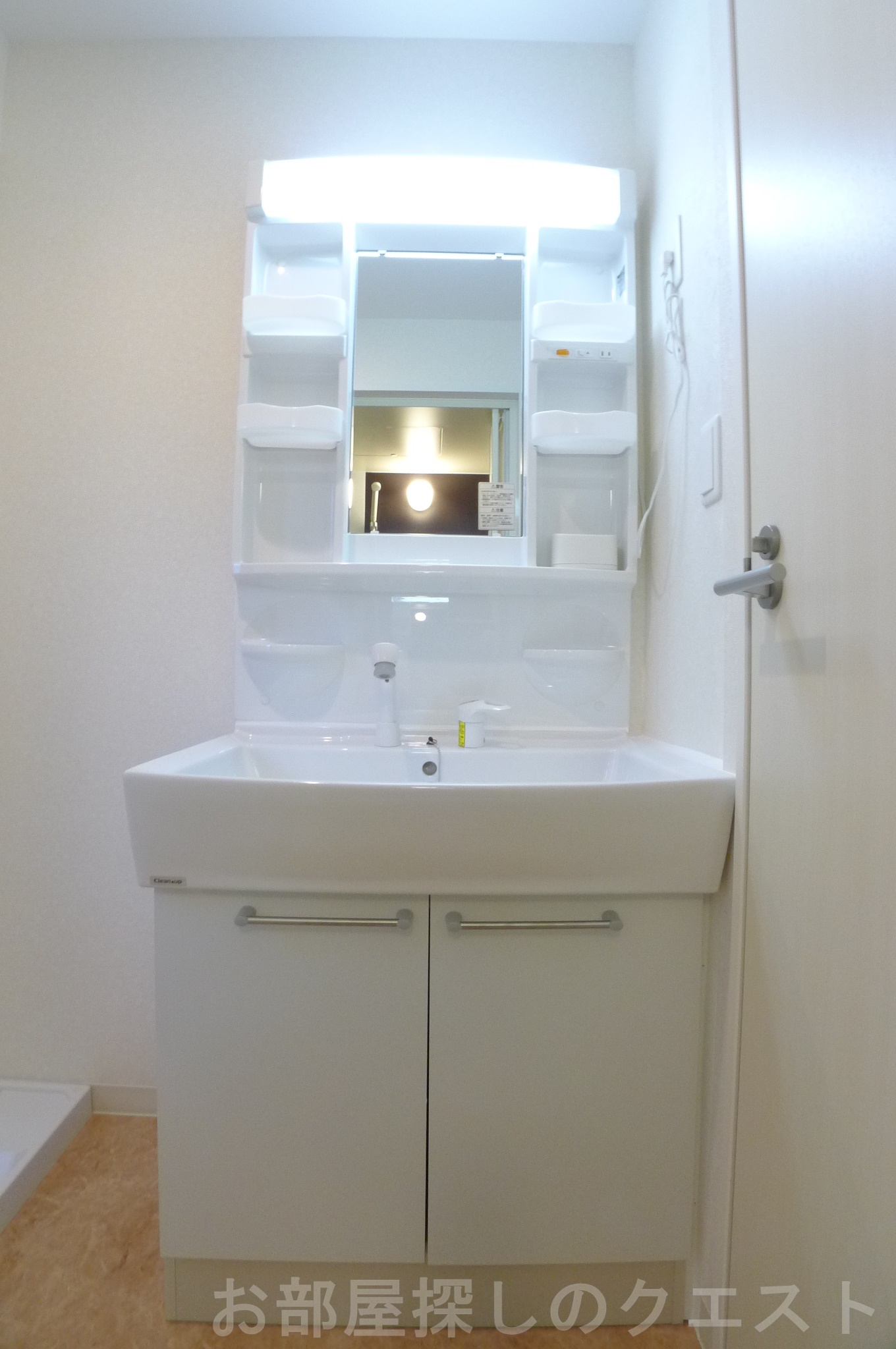 洗面設備　（写真は同タイプを使用しております。）