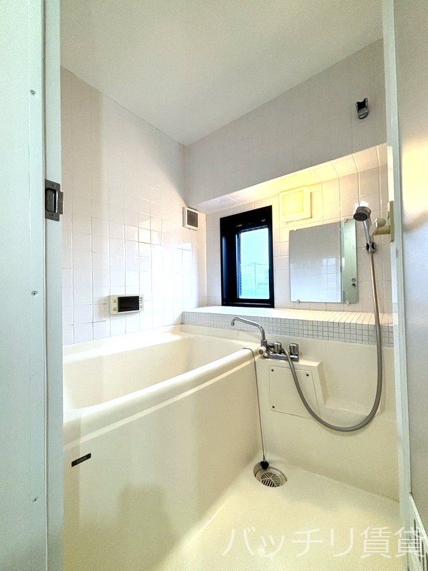 バス・シャワールーム　画像は同シリーズ参考画像の為、現況を優先いたします。