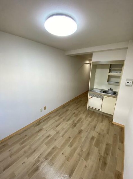 居室・リビング　こぢんまりとしたリビングは掃除も楽々です。