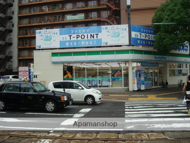 コンビニ　ファミリーマート（コンビニ）まで1269m