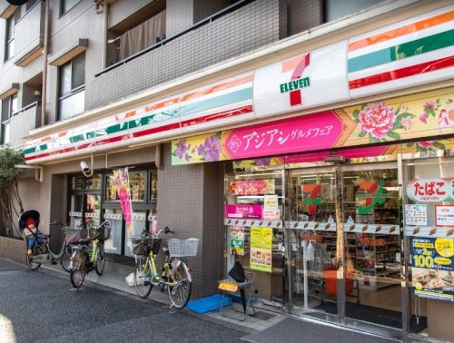 コンビニ　セブンイレブン 杉並堀ノ内2丁目店（コンビニ）まで82m