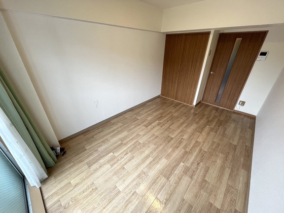 居室・リビング　※別号室の写真です。