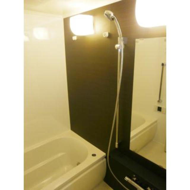 バス・シャワールーム　※写真は同タイプ住戸です。