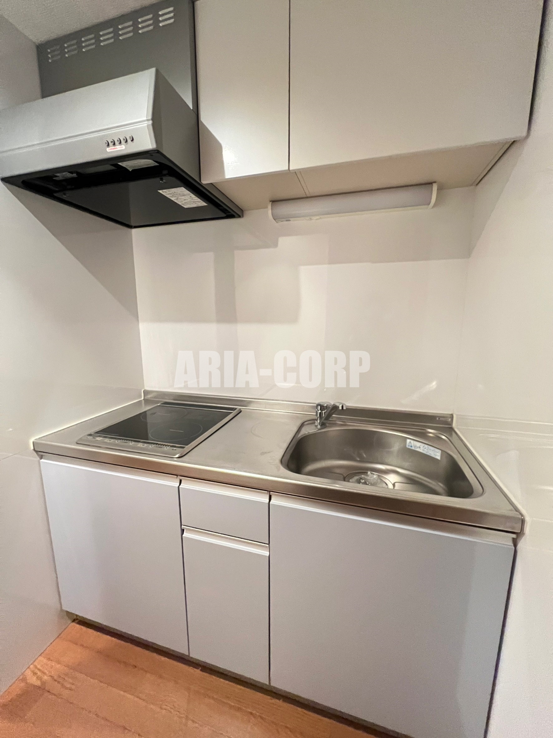 キッチン　IHコンロ2口、横幅の広い使い勝手の良いキッチンです♪