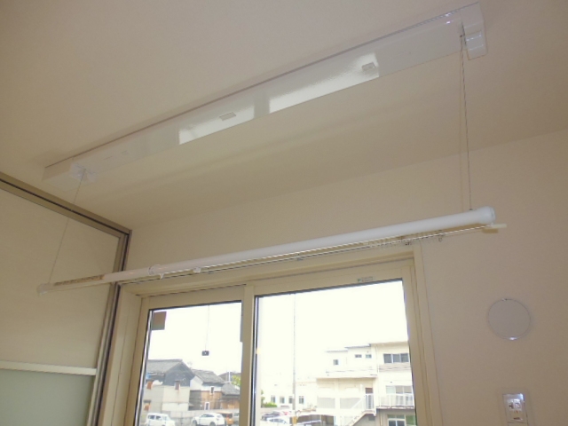 その他設備　室内物干し