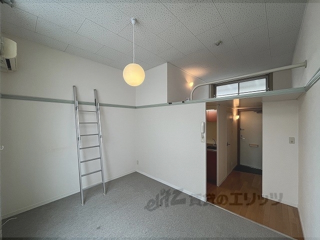 居室・リビング　洋室