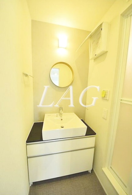 洗面設備　独立洗面台です。