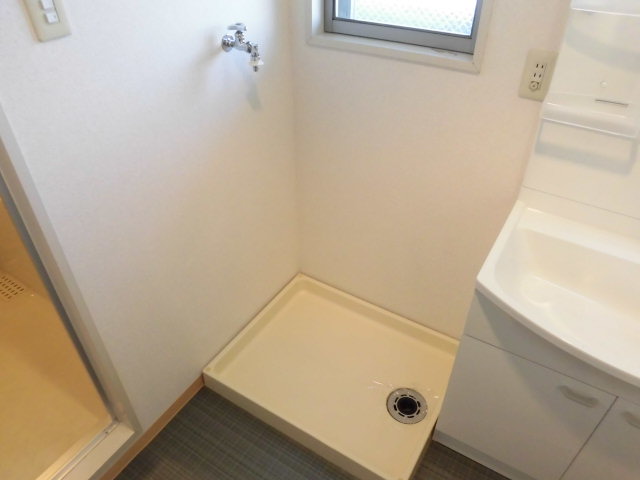 その他　洗面脱衣所に窓