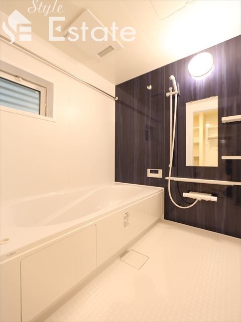 バス・シャワールーム　バスルーム