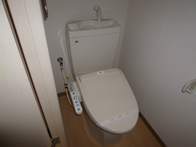 トイレ　シャワー付きトイレ