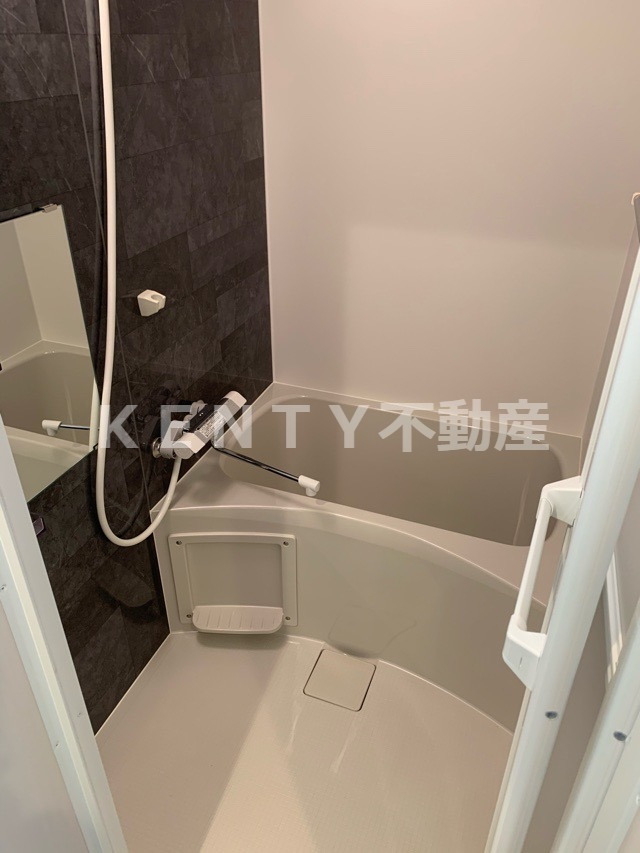 バス・シャワールーム　ゆったり過ごせるお風呂です