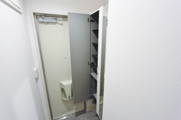 玄関　シューズボックス