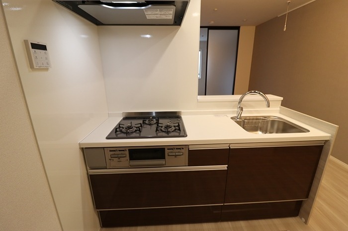 キッチン　3口コンロ・グリル付きです★