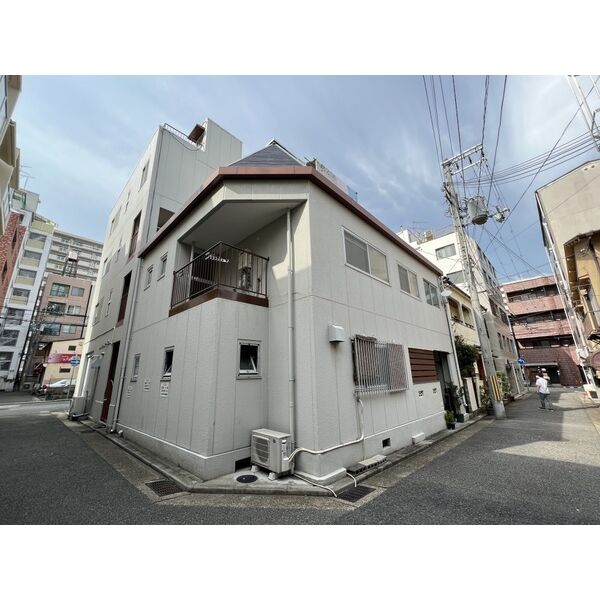 建物外観　落ち着いた雰囲気の外観です