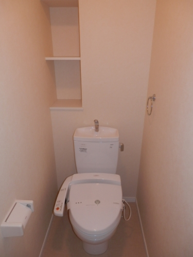 トイレ　同物件他のお部屋の写真になります。現況優先